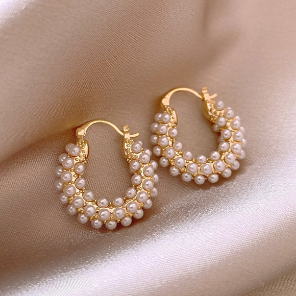 14k gold pearl hoop earrings - Picture 5 of 7